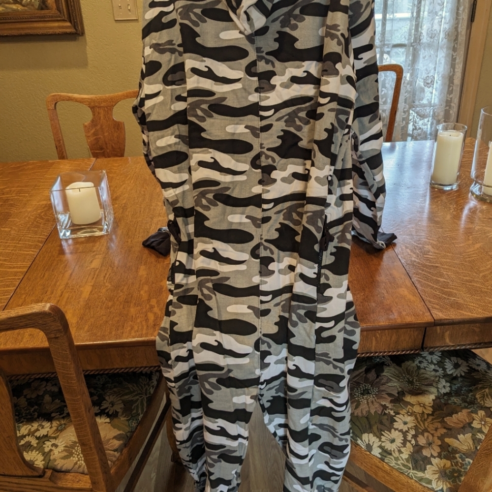 Girls footless onesies, desert print, one size